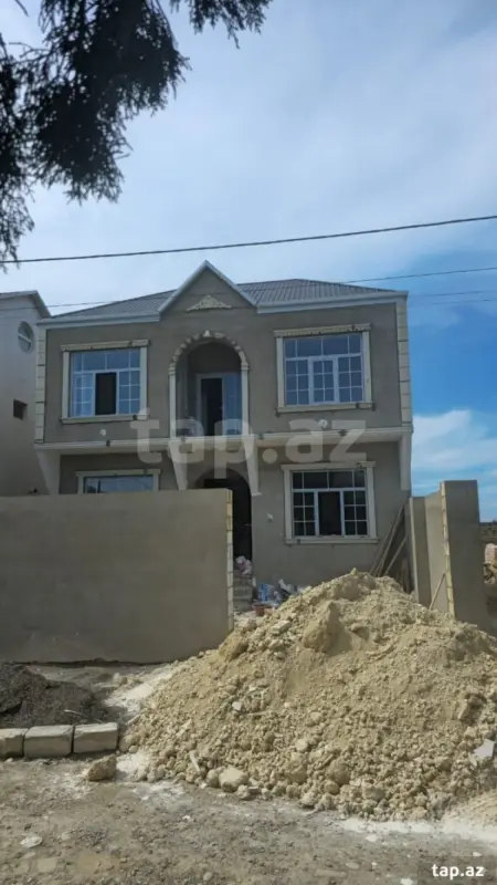 Satılır 4 otaqlı həyət evi 120 m²