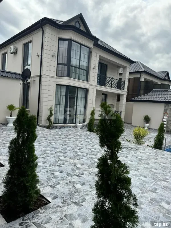 Kirayə verilir 5 otaqlı həyət evi 200 m²