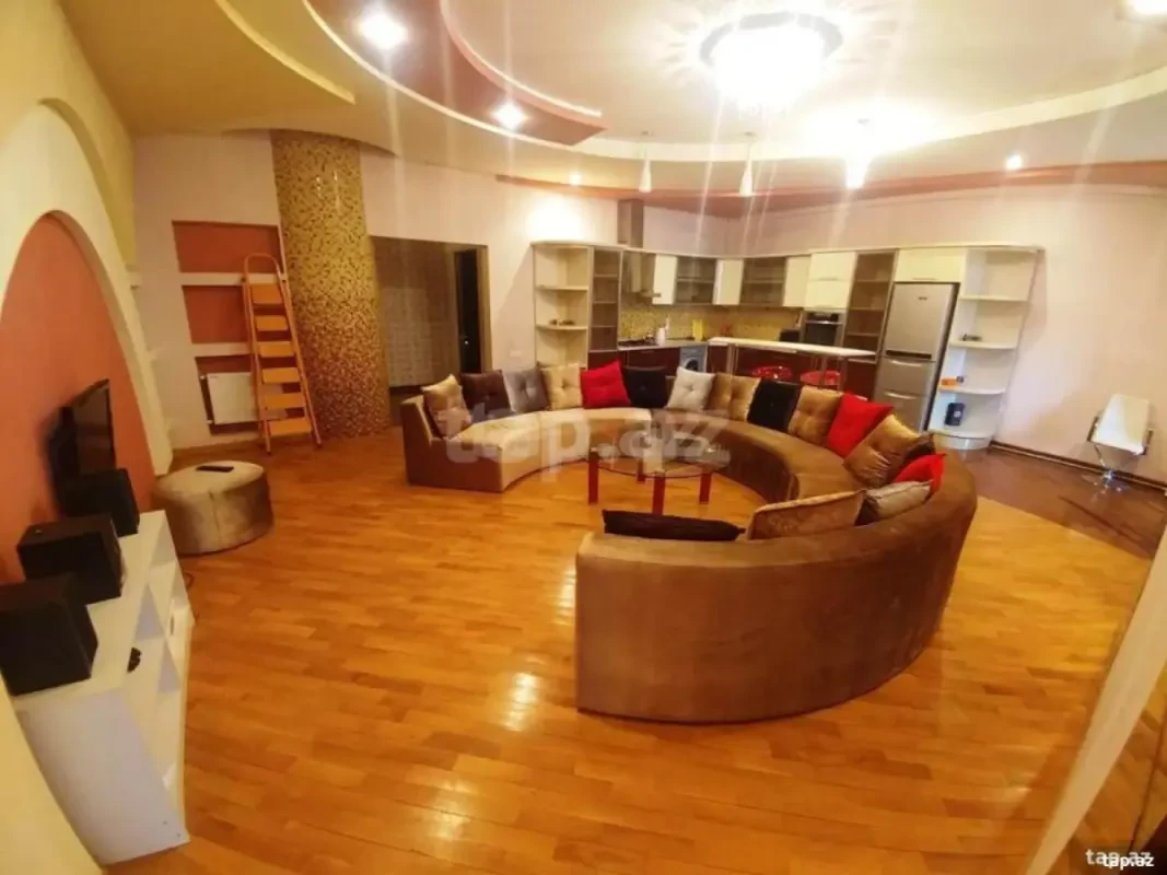 Kirayə verilir 2 otaqlı yeni tikili 105 m²