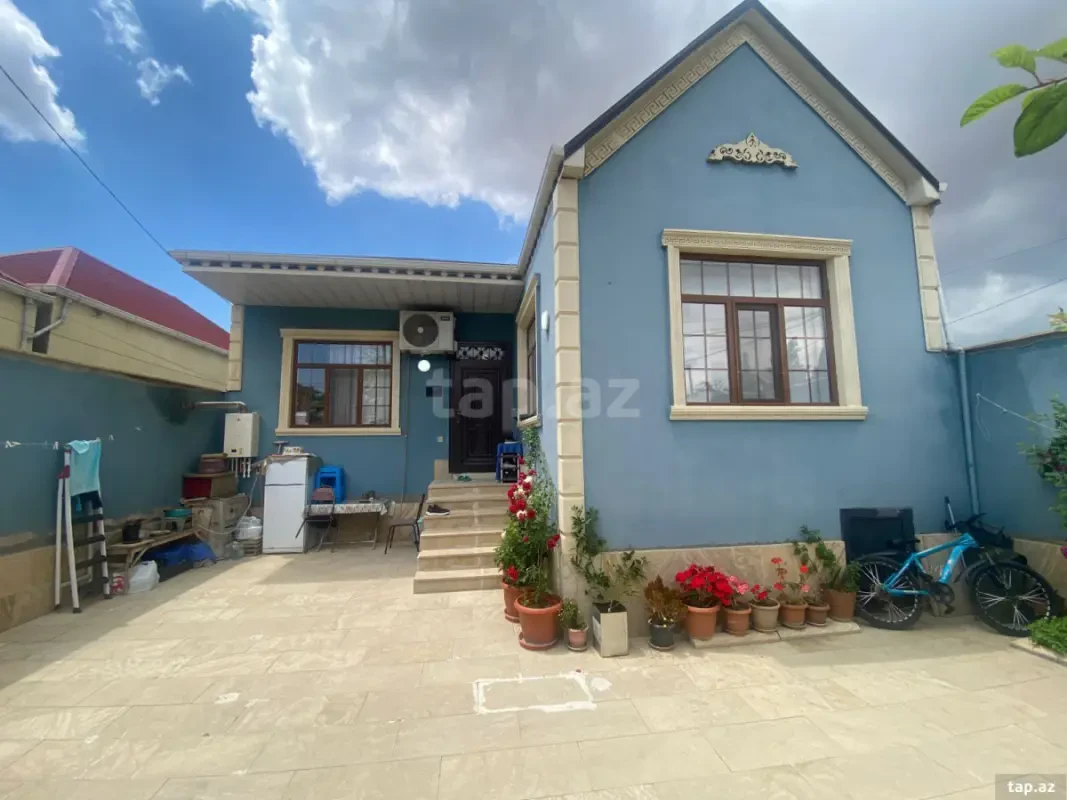 Satılır 4 otaqlı həyət evi 150 m²
