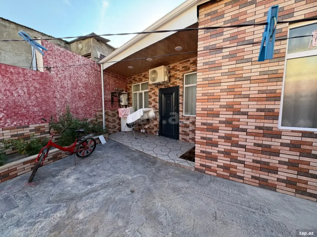 Satılır 3 otaqlı həyət evi 130 m²