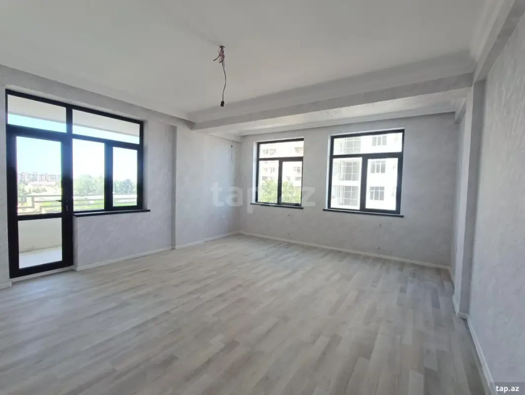 Satılır 3 otaqlı yeni tikili 125.6 m²