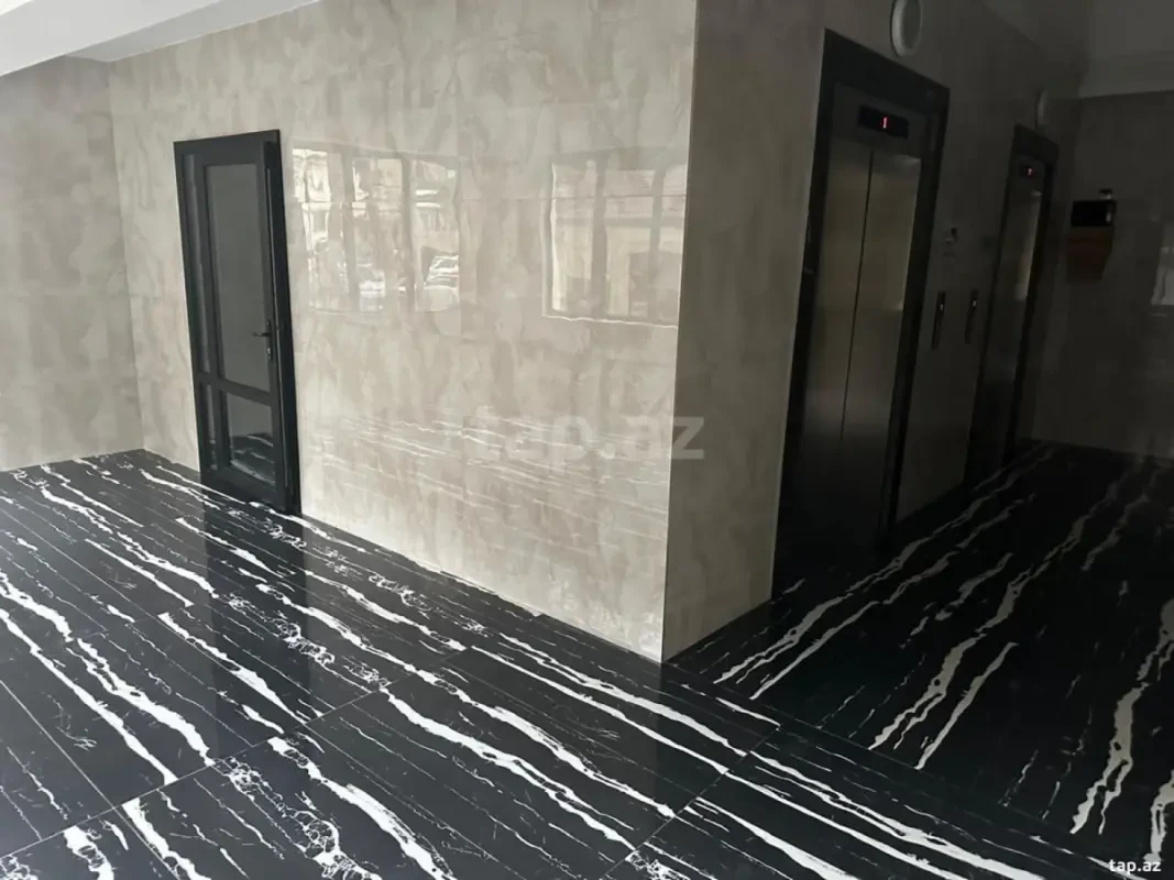 Satılır 4 otaqlı yeni tikili 145 m²
