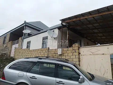 Satılır 3 otaqlı həyət evi 300 m² — Daşkəsən 3 otaq 300.00 m²