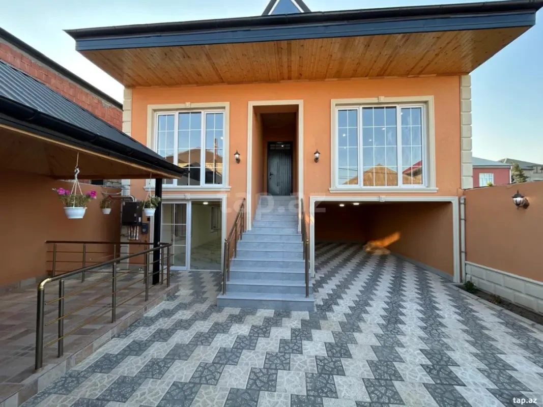 Satılır 4 otaqlı həyət evi 130 m²