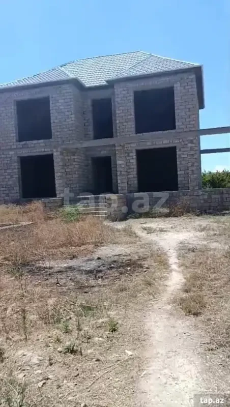 Satılır 6 otaqlı həyət evi 250 m²