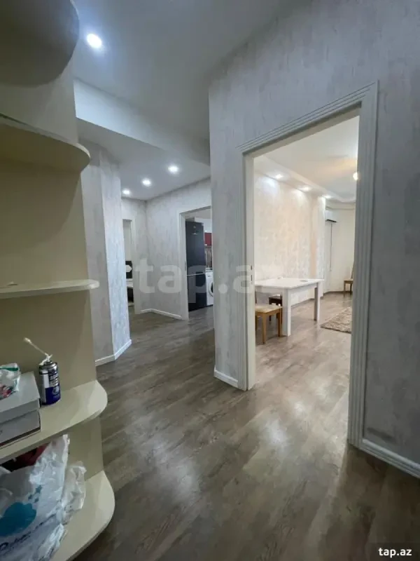 Kirayə verilir 2 otaqlı yeni tikili 74 m²