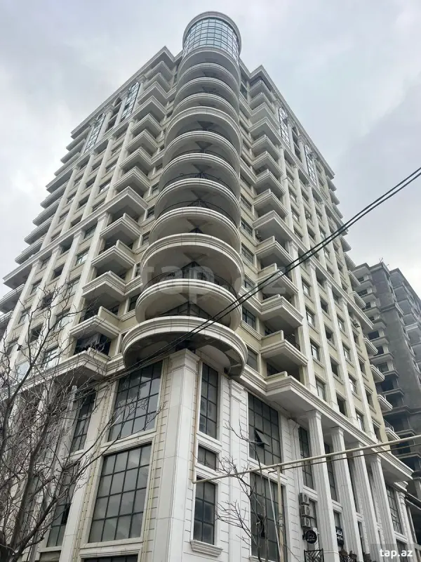Satılır 3 otaqlı yeni tikili 144 m²