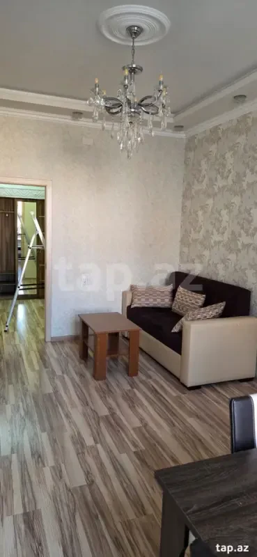 Kirayə verilir 3 otaqlı yeni tikili 70 m²