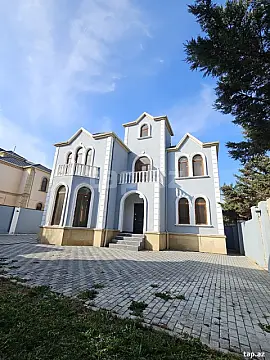 Satılır 4 otaqlı həyət evi 200 m² — Xırdalan 4 otaq 200.00 m²