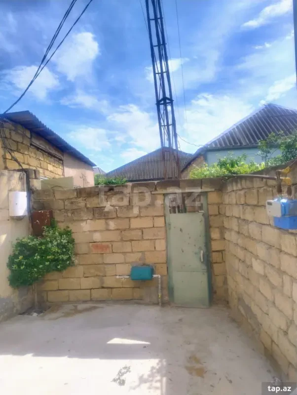Satılır 2 otaqlı həyət evi 80 m²