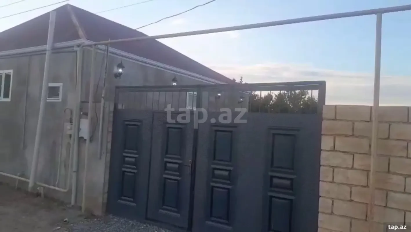 Satılır 3 otaqlı həyət evi 100 m²