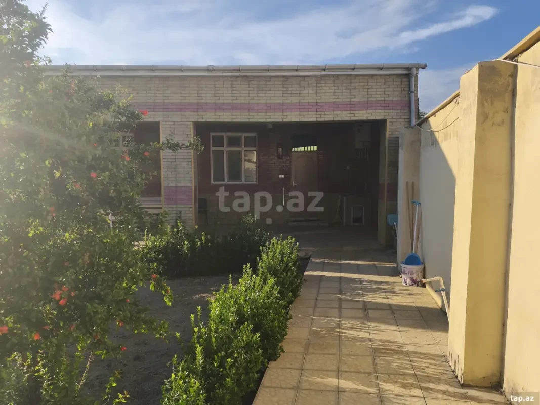 Kirayə verilir 3 otaqlı həyət evi 300 m²