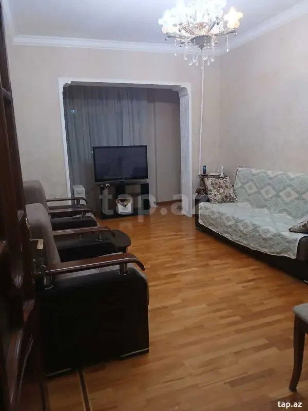 Satılır 4 otaqlı mənzil 115 m²
