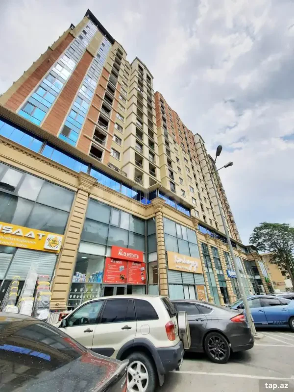 Kirayə verilir 2 otaqlı yeni tikili 73 m²