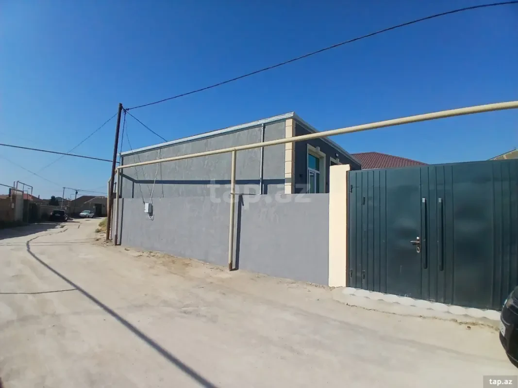 Satılır 3 otaqlı həyət evi 100 m²