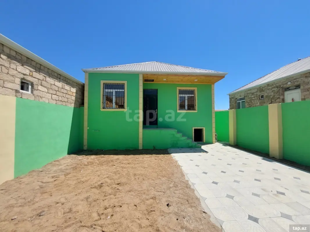 Satılır 3 otaqlı həyət evi 200 m²