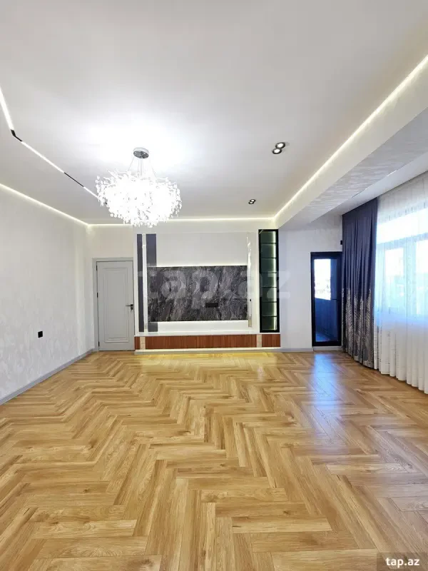 Satılır 4 otaqlı yeni tikili 110 m²
