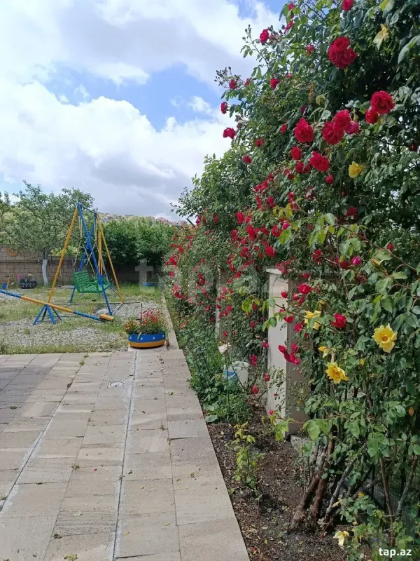 Kirayə verilir 4 otaqlı həyət evi 160 m²