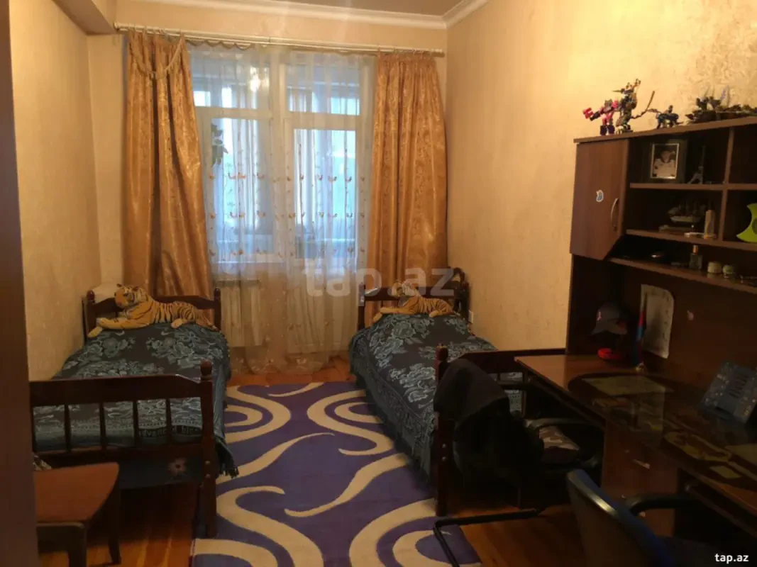 Satılır 3 otaqlı yeni tikili 80 m²