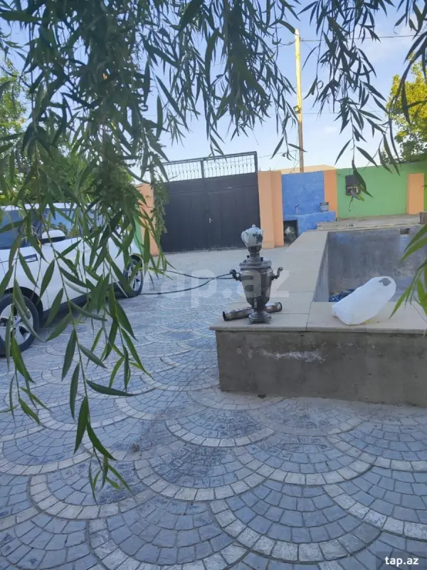 Satılır 7 otaqlı həyət evi 200 m²