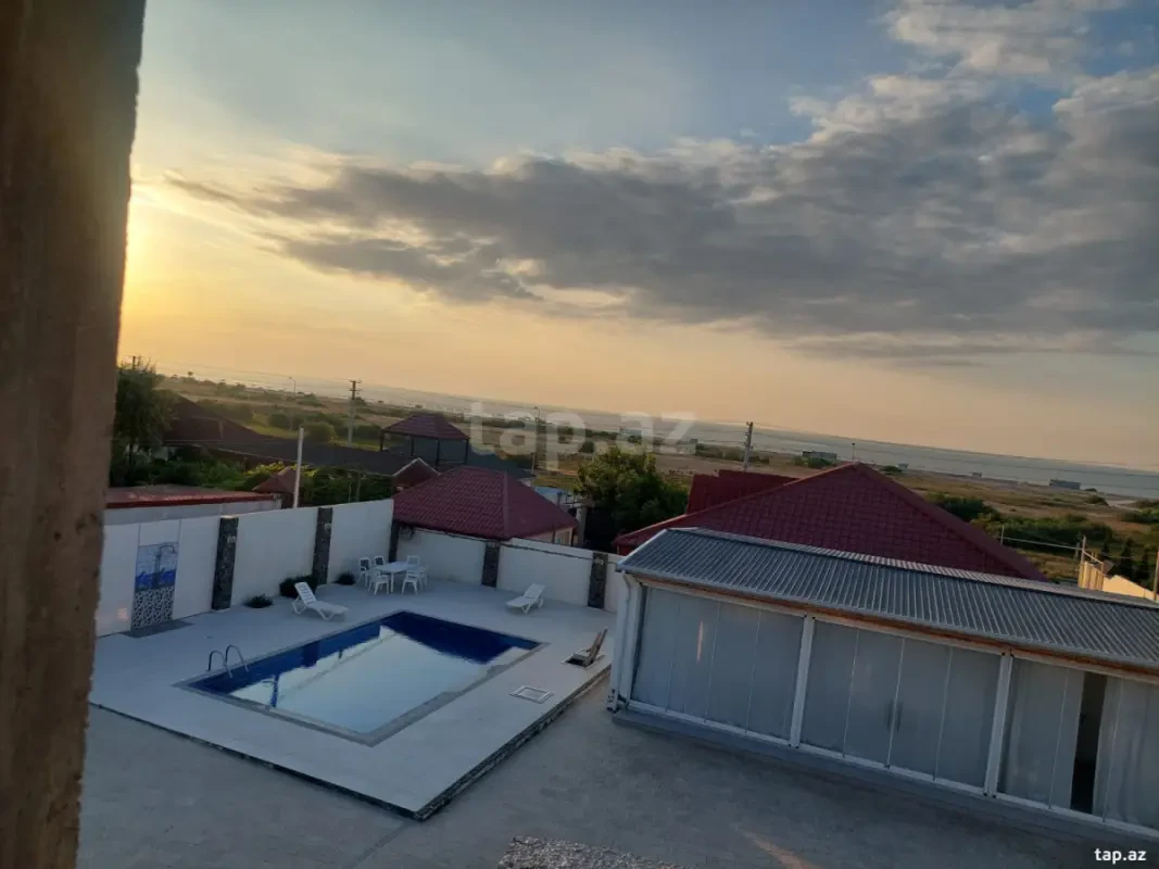 Kirayə verilir 3 otaqlı həyət evi 200 m²