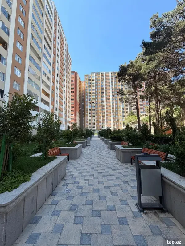 Satılır 3 otaqlı yeni tikili 122.5 m²