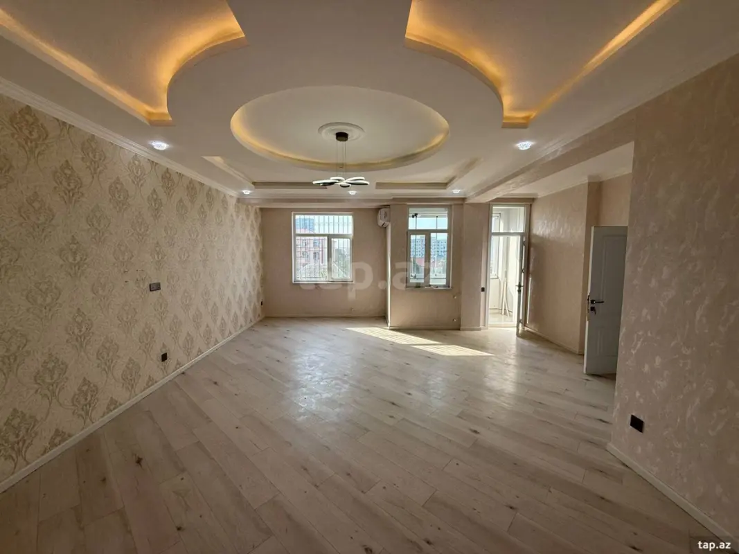 Satılır 4 otaqlı yeni tikili 162 m²