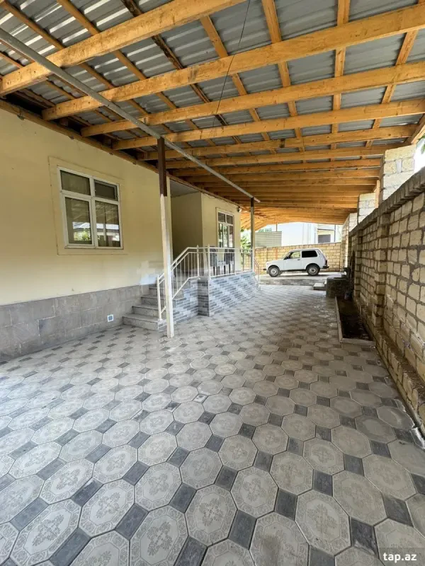 Satılır 3 otaqlı həyət evi 100 m²