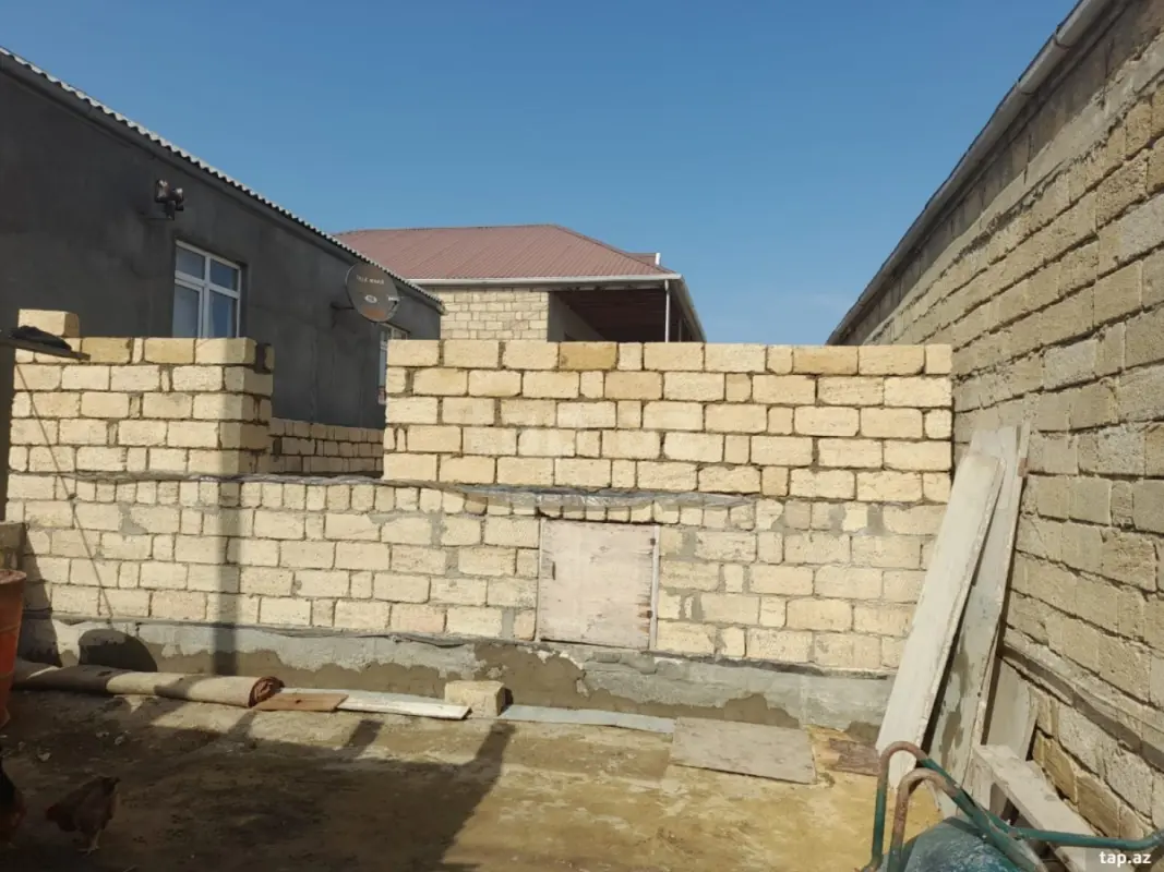 Satılır 4 otaqlı həyət evi 69 m²