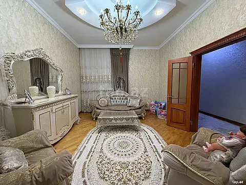 Satılır 7 otaqlı həyət evi 240 m² — Bakı 7 otaq 240.00 m²