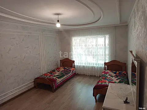 Kirayə verilir 4 otaqlı həyət evi 100 m² — Zaqatala 4 otaq 100.00 m²