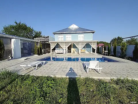 Kirayə verilir 3 otaqlı həyət evi 150 m² — Qəbələ 3 otaq 150.00 m²