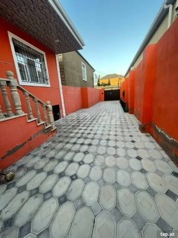 Satılır 4 otaqlı həyət evi 90 m²