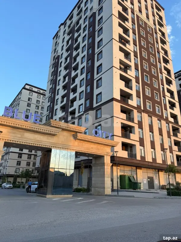 Satılır 3 otaqlı yeni tikili 107 m²