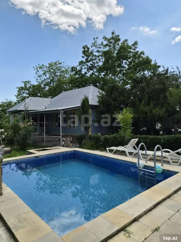 Kirayə verilir 2 otaqlı həyət evi 85 m²