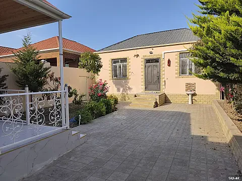 Kirayə verilir 3 otaqlı həyət evi 300 m² — Bakı 3 otaq 300.00 m²