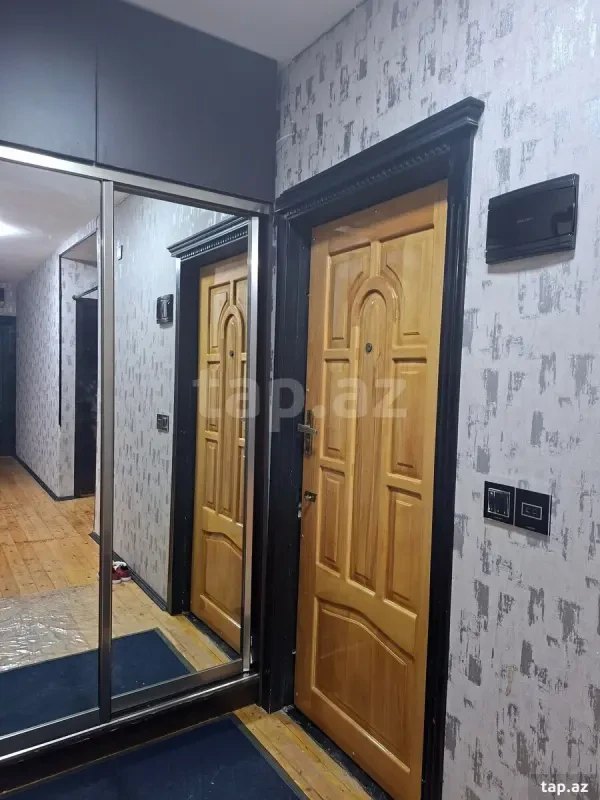 Satılır 5 otaqlı mənzil 120 m²