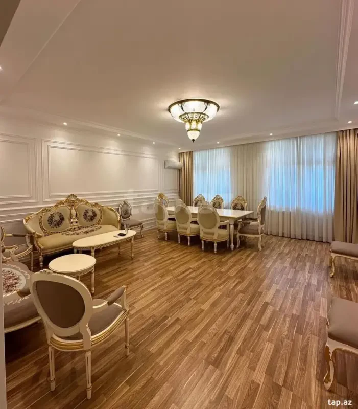 Satılır 3 otaqlı yeni tikili 110 m²