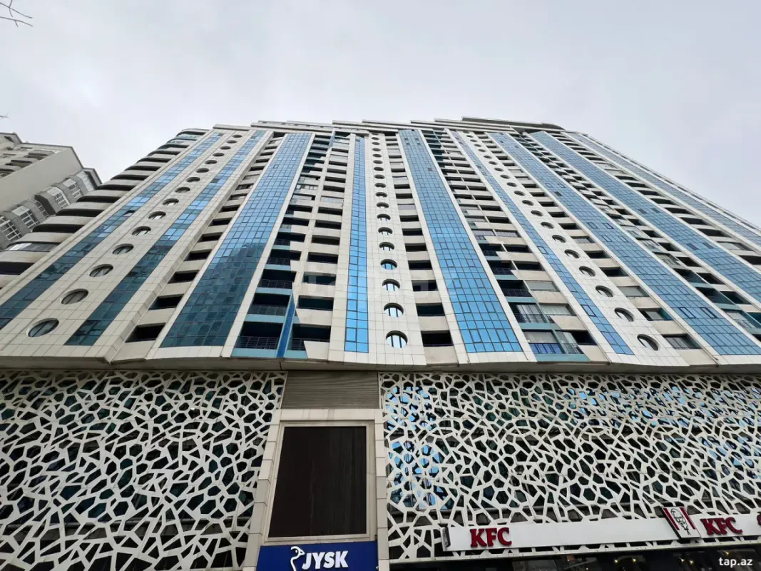 Kirayə verilir 4 otaqlı yeni tikili 170 m²