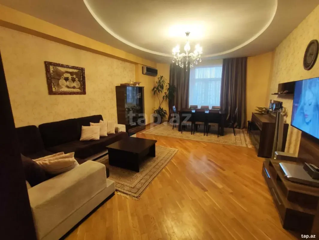 Satılır 3 otaqlı yeni tikili 122 m²