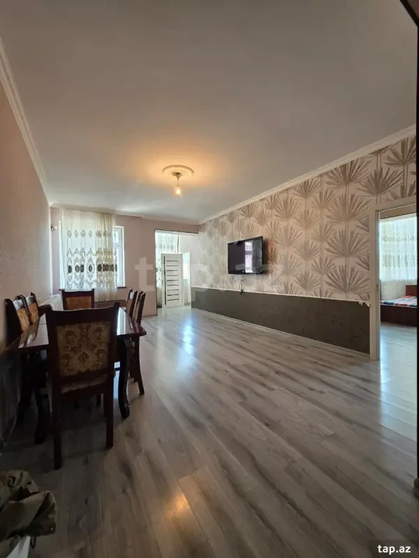 Kirayə verilir 3 otaqlı yeni tikili 100 m²