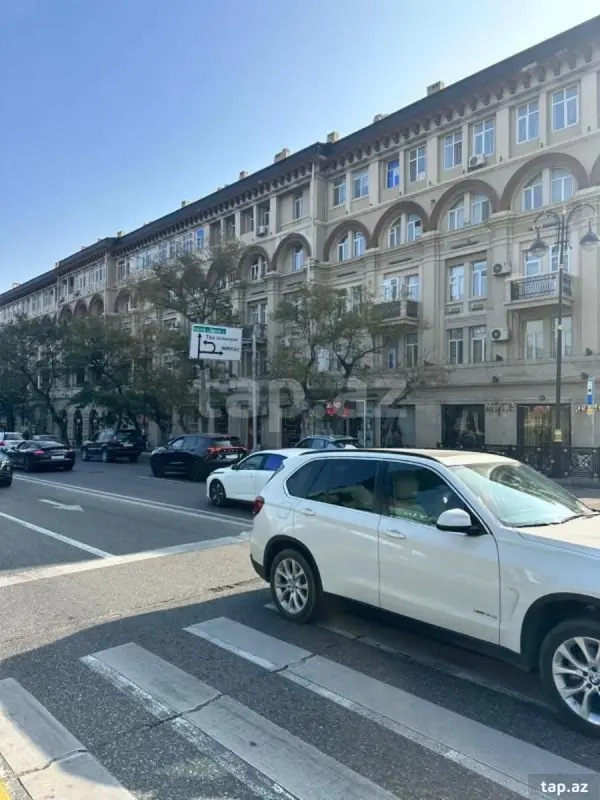 Satılır 3 otaqlı mənzil 92 m²