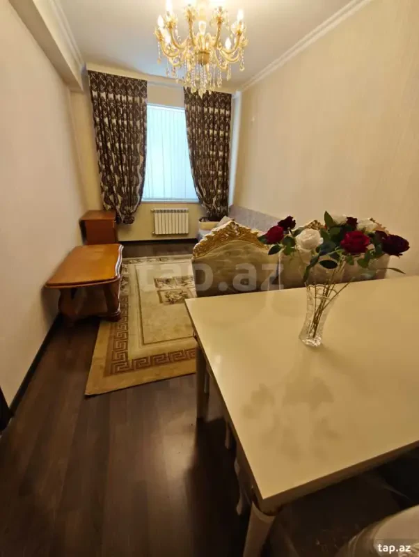 Kirayə verilir 2 otaqlı yeni tikili 75 m²