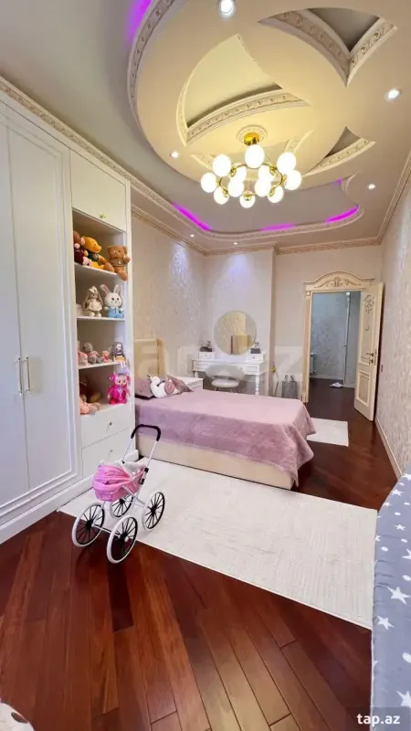 Kirayə verilir 4 otaqlı yeni tikili 168 m²