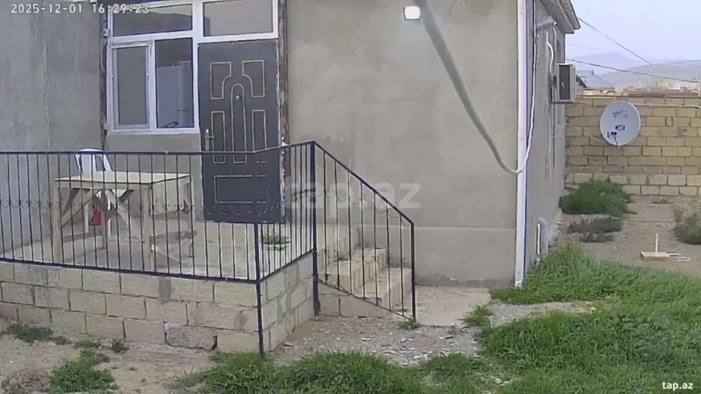 Satılır 2 otaqlı həyət evi 11 m²