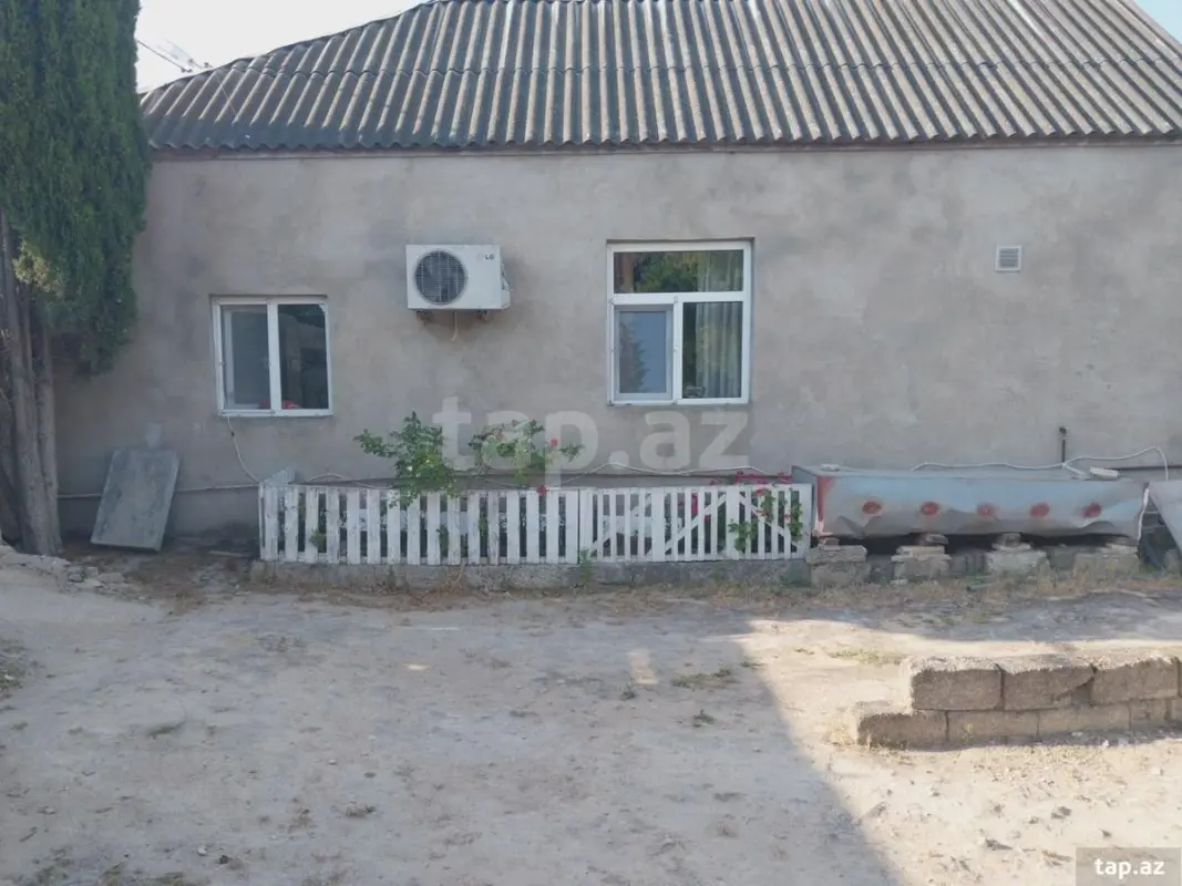 Satılır 2 otaqlı həyət evi 80 m²