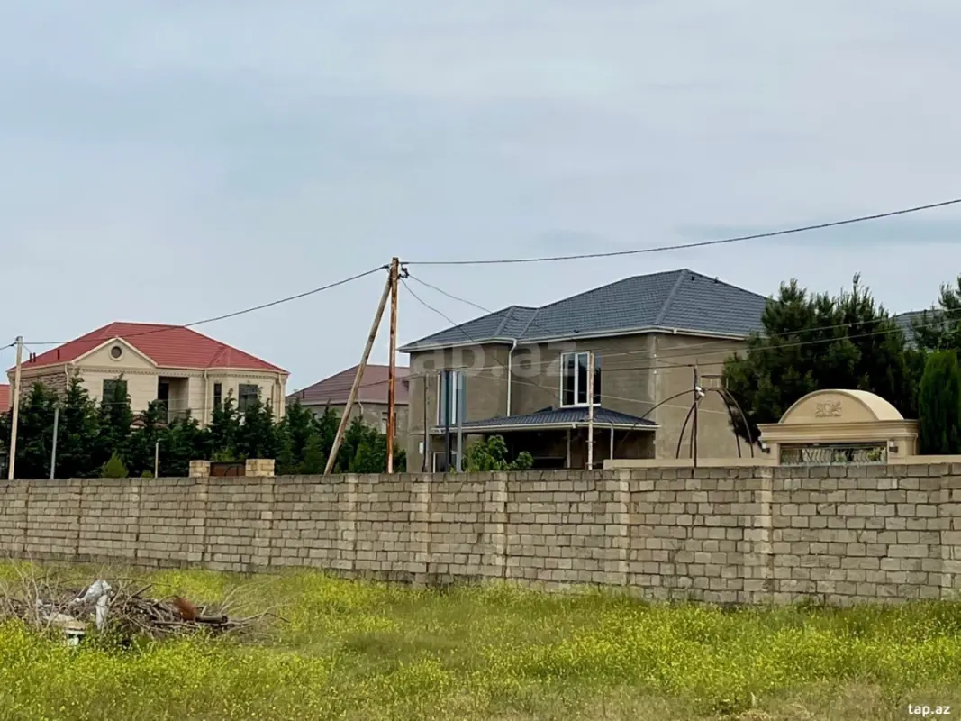 Satılır 6 otaqlı həyət evi 340 m²