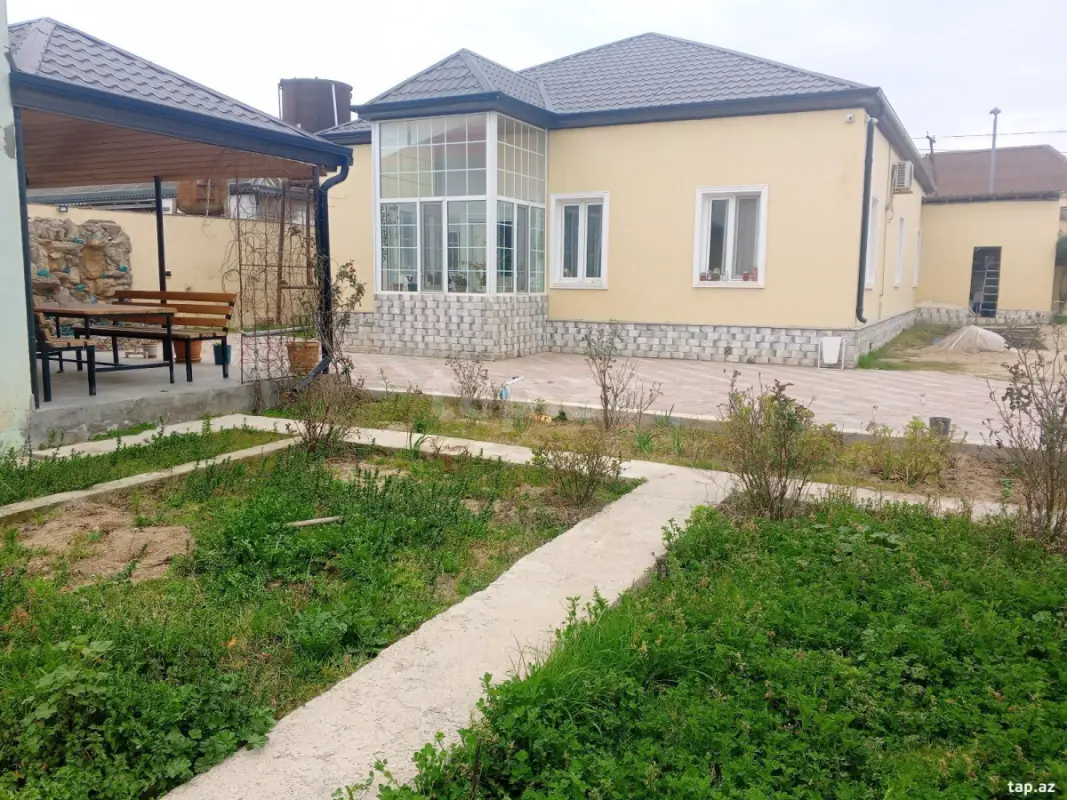 Satılır 3 otaqlı həyət evi 110 m²