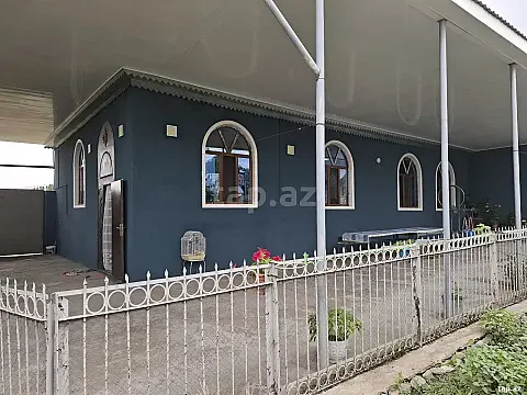 Satılır 4 otaqlı həyət evi 120 m² — Şəki 4 otaq 120.00 m²